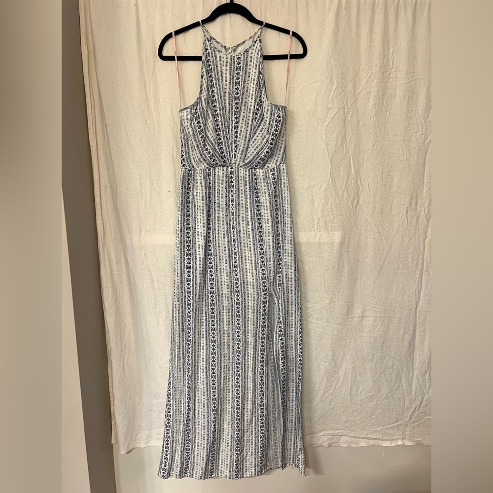 Forever 21 White and Blue Maxi Dress